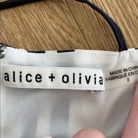 Alice + Olivia Crop Top - Picture 3 of 3